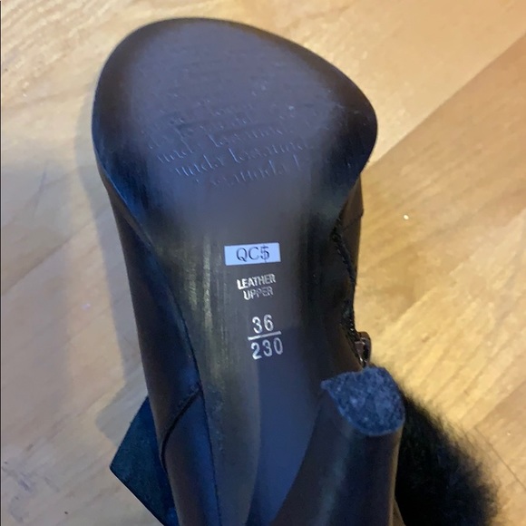 Shoes - Picture 3 of 6